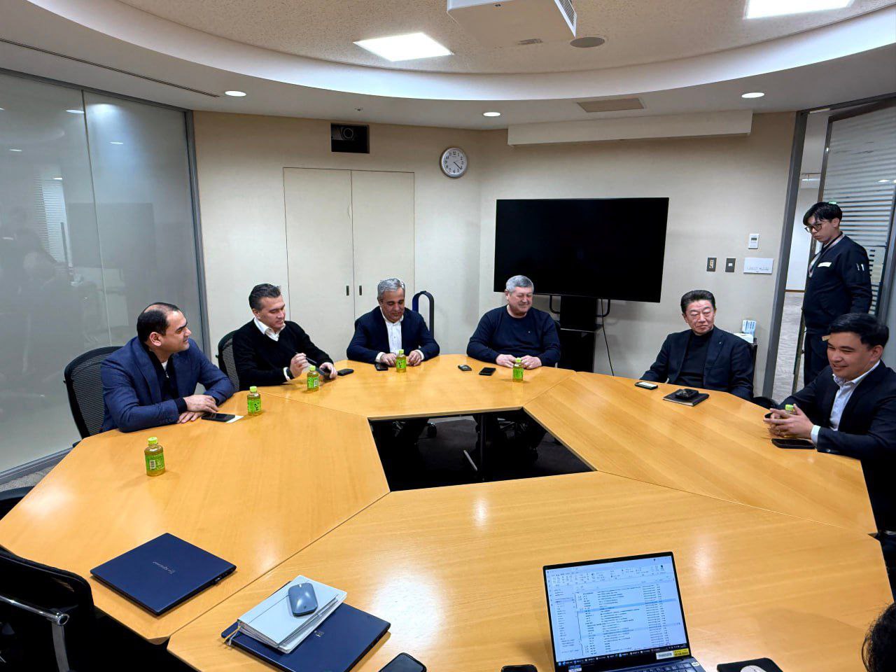 Toshkent arxitektura-qurilish universiteti rektori Yaponiyaning yetakchi kompaniyalari bilan uchrashuvlar o'tkazdi